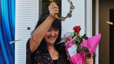 KONYA’NIN BEYŞEHİR İLÇESİNDE BİR BANKA ÇALIŞANI, SENELERDİR MESAİ YAPTIĞI BANKA