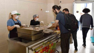 TEPEBAŞI BELEDİYESİ’NİN BAŞKAN AHMET ATAÇ’IN TALİMATI İLE ÜNİVERSİTE ÖĞRENCİLERİ İÇİN