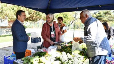 TEPEBAŞI BELEDİYE BAŞKANI DT. AHMET ATAÇ, KADIN ÜRETİCİ ÜRÜN SATIŞ