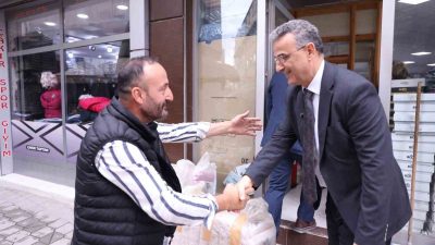 İLKADIM'IN TİCARİ HAYATINA YÖN VEREN PAZAR MAHALLESİ'NDE ESNAF ZİYARETİ YAPAN