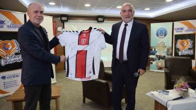 SAMSUN’UN CANİK BELEDİYE BAŞKANI İBRAHİM SANDIKÇI, EĞİTİME YÖNELİK PROJELERİN DEVAM