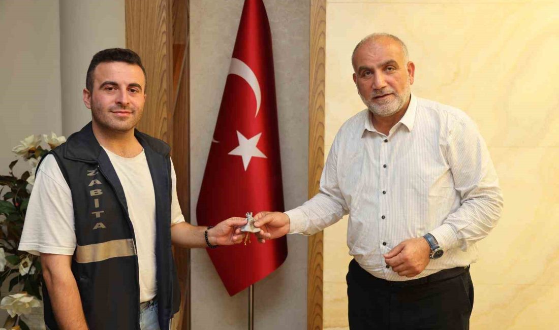 SAMSUN’UN CANİK BELEDİYE BAŞKANI İBRAHİM SANDIKÇI, İNTİHAR TEŞEBBÜSÜNDE BULUNAN VATANDAŞI