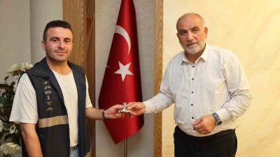 SAMSUN’UN CANİK BELEDİYE BAŞKANI İBRAHİM SANDIKÇI, İNTİHAR TEŞEBBÜSÜNDE BULUNAN VATANDAŞI