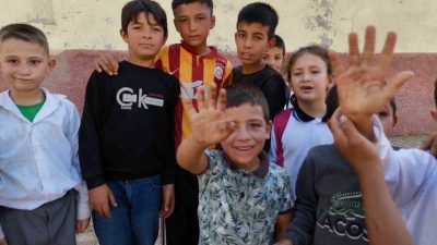 BAŞKAN YILMAZ,  ÇOCUKLARI BİR KEZ DAHA MUTLU ETTİ