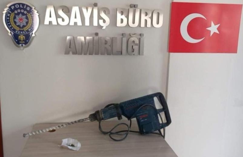 BİLECİK’TE, DEĞİŞİK SUÇLARDAN ÇOK SAYIDA SUÇ KAYITLARI BULUNAN 2 ŞÜPHELİ