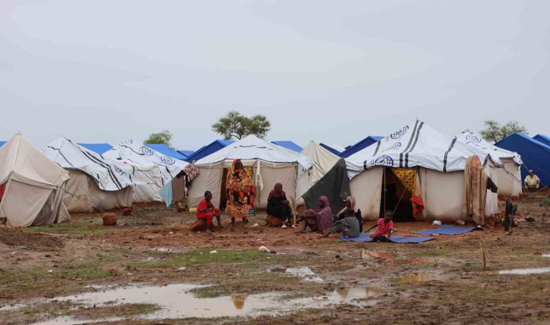 SUDAN’DAKİ ÇATIŞMALAR NEDENİYLE 11 MİLYON KİŞİ ÜLKE İÇİNDE YERİNDEN EDİLDİ