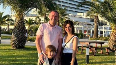 Olay Gazetesi magazin Şefi olarak görev yapan evli 2 çocuk