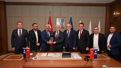 TSYD YÖNETİMİ BURSA BÜYÜKŞEHİR BELEDİYE BAŞKANI MUSTAFA BOZBEYİ ZİYARET ETTİ