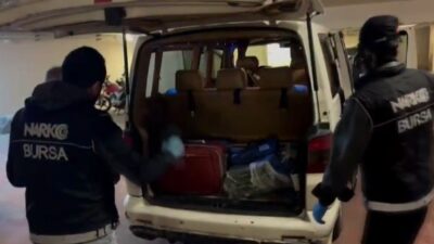 BURSA İL EMNİYET MÜDÜRLÜĞÜ NARKOTİK SUÇLARLA MÜCADELE ŞUBE MÜDÜRLÜĞÜ EKİPLERİ,