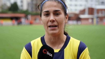 FENERBAHÇE KADIN FUTBOL TAKIMI OYUNCULARINDAN BUSEM ŞEKER, FENERBAHÇE - GALATASARAY