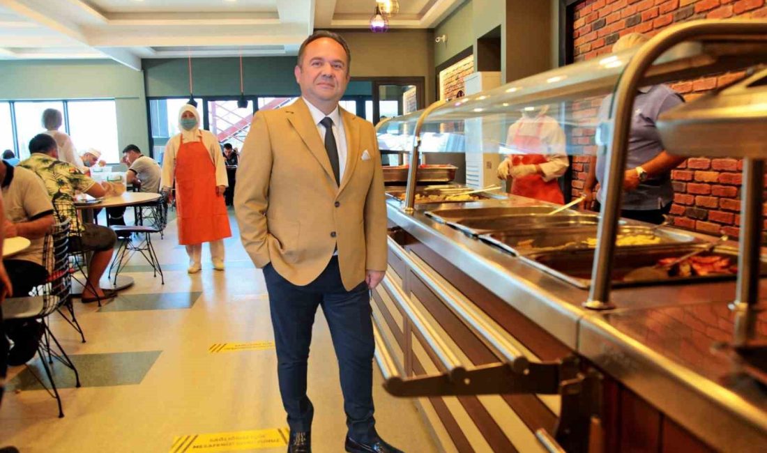 Bursa Yemek Sanayicileri Derneği (BUYSAD) Başkanı Coşkun Dönmez, endüstriyel yemek