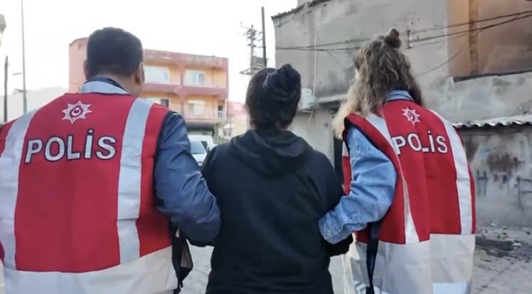 ÇANAKKALE İL EMNİYET MÜDÜRLÜĞÜ NARKOTİK SUÇLARLA MÜCADELE ŞUBE MÜDÜRLÜĞÜ EKİPLERİNCE