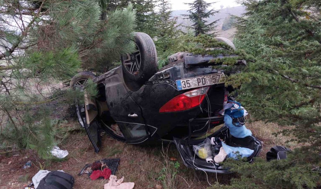 SAKARYA'DAN RİZE'YE YAKINLARININ CENAZESİNE GİDEN OTOMOBİLİN SAMSUN'DA YOLDAN ÇIKARAK TAKLA