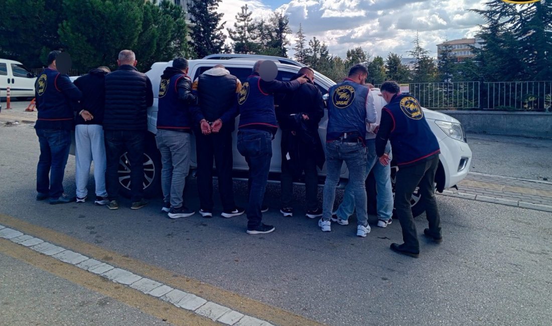 YOZGAT’TA CEZAEVİNDEN FİRAR EDEN 4 HÜKÜMLÜ JANDARMA EKİPLERİ TARAFINDAN YAKALANDI.