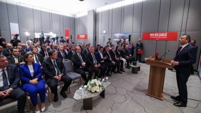 CUMHURİYET HALK PARTİSİ (CHP) GENEL BAŞKANI ÖZGÜR ÖZEL, “KİM 'GEÇİNEMİYORUZ'