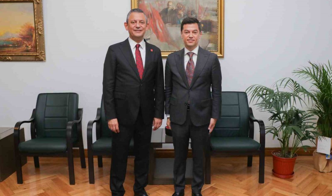 CHP GENEL BAŞKANI ÖZGÜR ÖZEL, ABDİ İPEKÇİ PARKI HALK KAFE’NİN