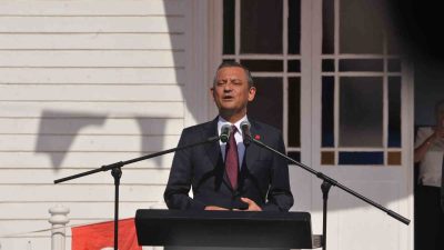 Cumhuriyet Halk Partisi Genel Başkanı Özgür Özel, "31 Mart seçimlerinde