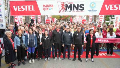 CHP GENEL BAŞKANI ÖZGÜR ÖZEL, MANİSA'DA DÜZENLENEN VESTEL MANİSA YARI