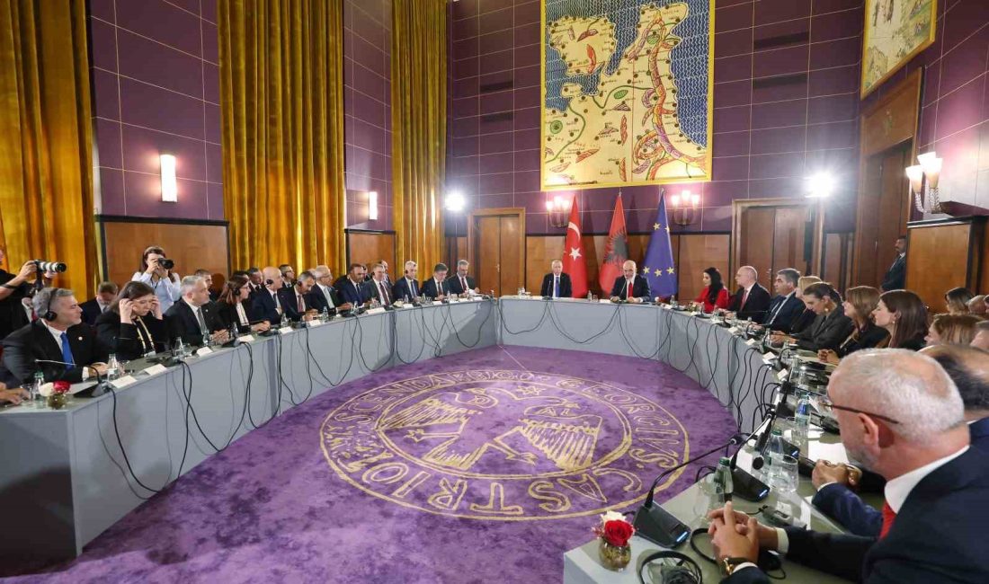 CUMHURBAŞKANI ERDOĞAN, YÜKSEK DÜZEYLİ İSTİŞARE KONSEYİ TOPLANTISI’NA BAŞKANLIK ETTİ