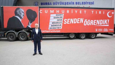Cumhuriyet coşkusunu tüm kente yaymayı hedefleyen Bursa Büyükşehir Belediyesi, özel