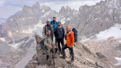 HAKKARİ'NİN YÜKSEKOVA İLÇESİNDE 10 KİŞİLİK DAĞCI GRUBU, CENNET VE CEHENNEM