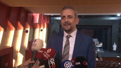 BURSA DEVLET TİYATROSU 53 YILDIR ARALIKSIZ DÜZENLEDİĞİ FERAİZCİZADE GENÇLİK TİYATRO