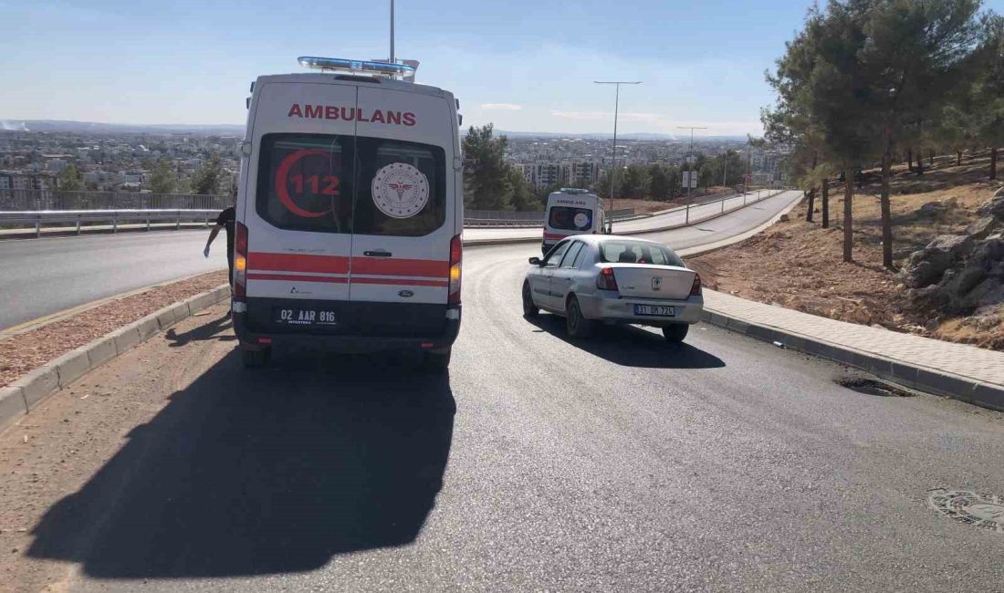 ADIYAMAN’DA SÜRÜCÜSÜNÜN DİREKSİYON HAKİMİYETİNİ KAYBETTİĞİ MOTOSİKLET DEVRİLDİ.