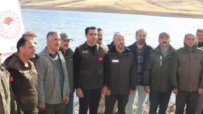 DİVRİĞİ’DE DOĞAL YAŞAMIN KORUNMASI VE SÜRDÜRÜLEBİLİR BALIKÇILIĞIN DESTEKLENMESİ AMACIYLA GÖLETLERE