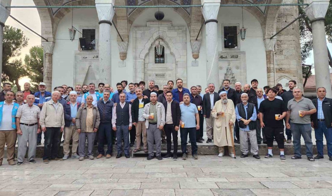 AYDIN'IN EFELER İLÇESİNDE BULUNAN BEY CAMİ'NDE 'SABAH NAMAZI BULUŞMASI' PROGRAMI