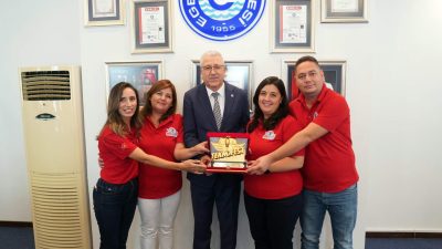 EGE ÜNİVERSİTESİ REKTÖRÜ PROF. DR. NECDET BUDAK, EGESAM-BİYOİZLEM TAKIMINI MAKAMINDA