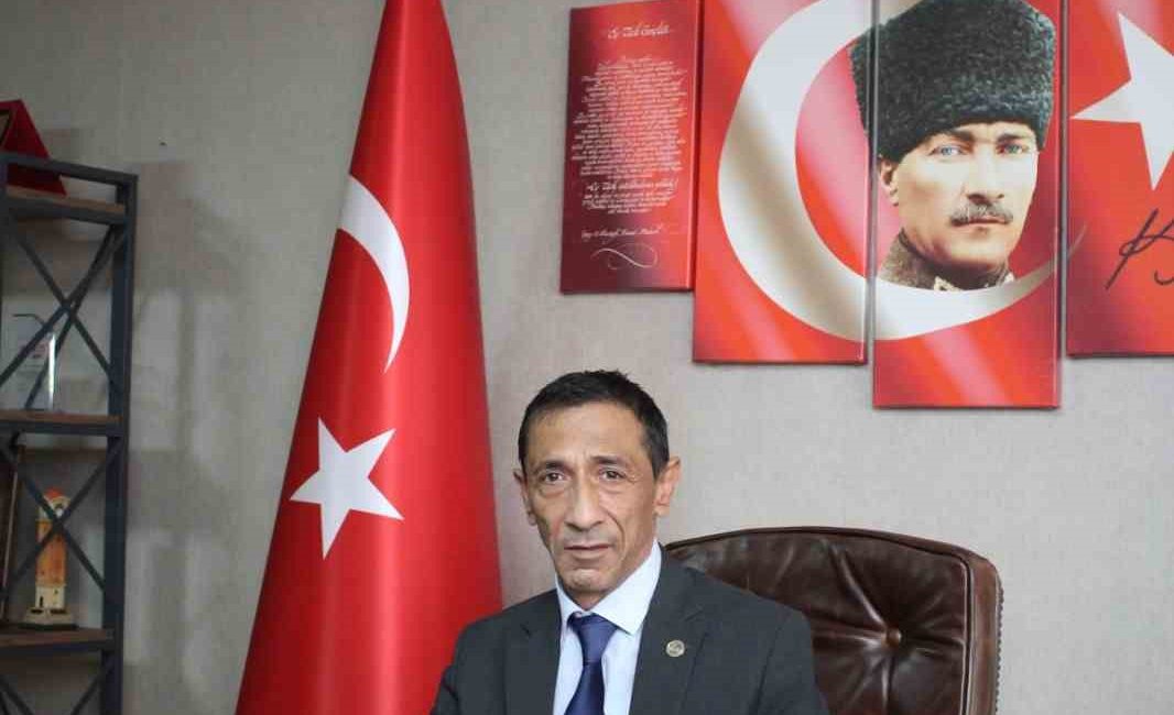 EĞİTİM VE BİLİM GÜCÜ DAYANIŞMA SENDİKASI GENEL BAŞKANI OĞUZ ÖZAT,