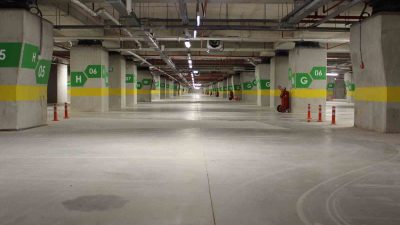 ELAZIĞ FETHİ SEKİN ŞEHİR HASTANESİ, ZEMİN KATINDA KOLONLAR ARASINA YERLEŞTİRİLEN