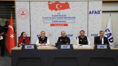 ELAZIĞ'DA HİSSEDİLEN 5,9 BÜYÜKLÜĞÜNDEKİ DEPREM SONRASI ŞEHİRDE 16 AĞIR HASARLI