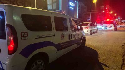 ELAZIĞ’DA BİR DÜĞÜN SALONUNDA ÇIKAN BIÇAKLI KAVGADA 4 KİŞİ YARALANDI