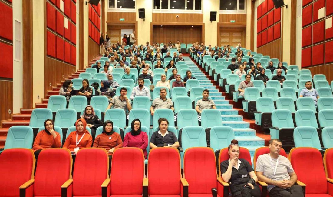 FIRAT ÜNİVERSİTESİ HASTANESİ ÇALIŞANLARINA YÖNELİK STERİLİZASYON VE DEZENFEKSİYON KONULU EĞİTİM