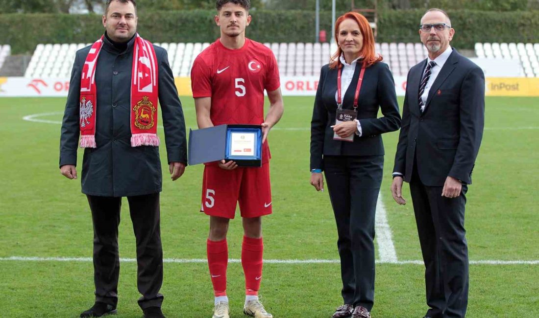 POLONYA-TÜRKİYE U20 MİLLİ MAÇINDA 82 DAKİKA FORMA GİYEN SİVASSPORLU EMİRHAN