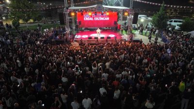 ADIYAMAN BELEDİYESİ TARAFINDAN DÜZENLENEN ERDAL ERZİNCAN KONSERİ BÜYÜK İLGİ GÖRDÜ.