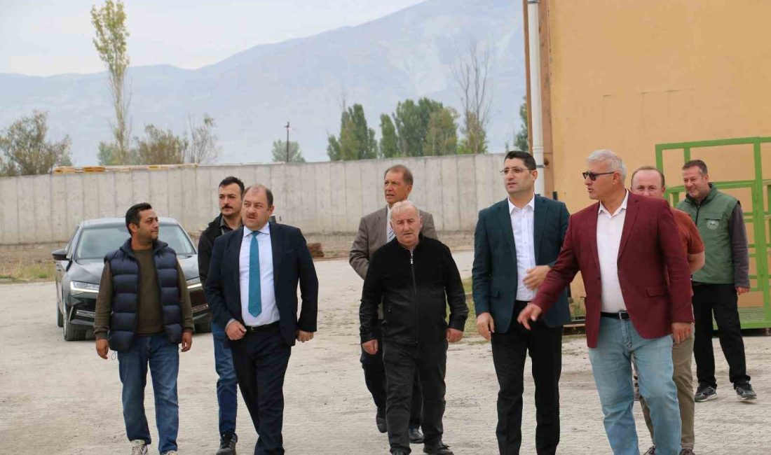 ERZİNCAN VALİ YARDIMCISI YUSUF İZCİ, İNŞAATI DEVAM EDEN BESİ ÇİFTLİĞİNDE