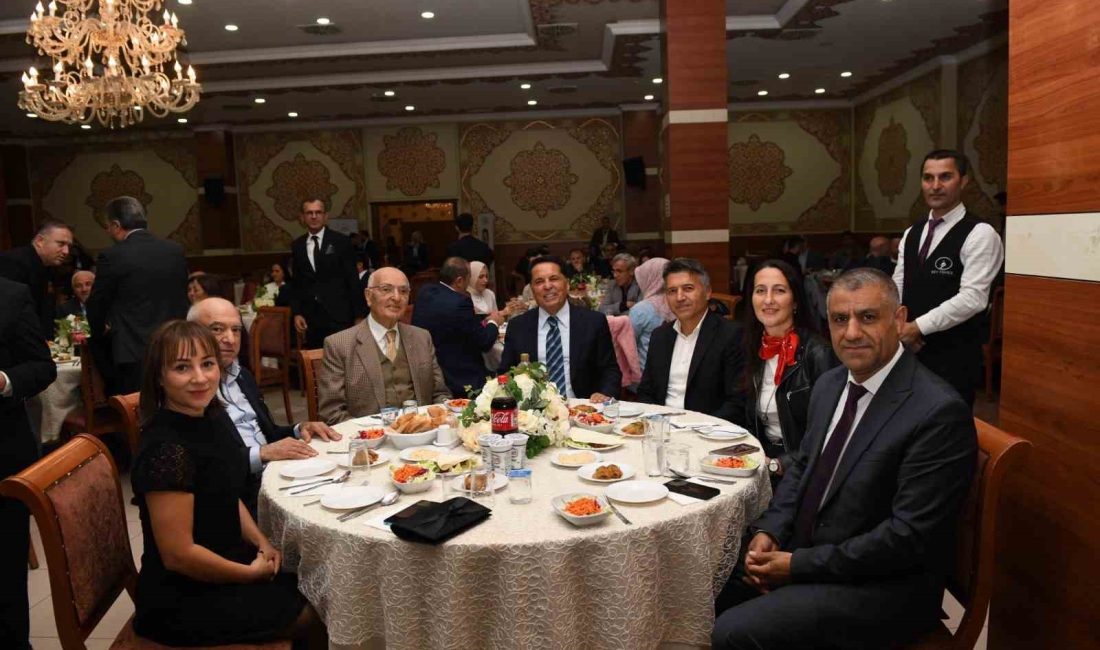 ESENYURT BELEDİYESİ, 19 EKİM MUHTARLAR GÜNÜ DOLAYISIYLA MUHTARLAR VE AİLELERİNE