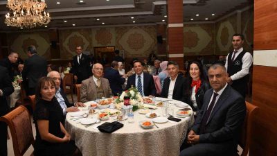 ESENYURT BELEDİYESİ, 19 EKİM MUHTARLAR GÜNÜ DOLAYISIYLA MUHTARLAR VE AİLELERİNE