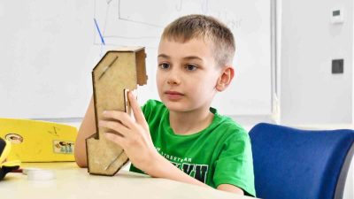 ESENYURT BELEDİYESİ ÇOCUK ÜNİVERSİTESİ’NDE ÖĞRENCİLER BİLİM, BİLİŞİM VE SANAT EĞİTİMLERİYLE