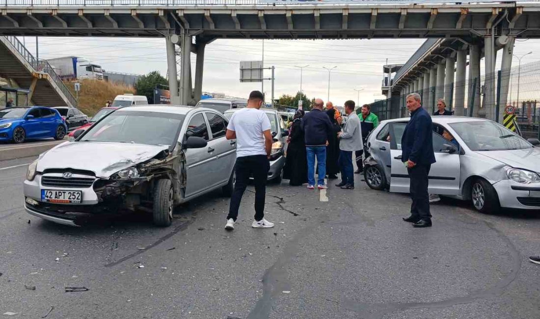 ESENYURT SAADETDERE E-5 KARAYOLU AVCILAR YÖNÜNDE ANİDEN DURAN TRAFİK NEDENİYLE