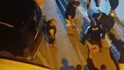 İSTANBUL ESENYURT’TA ALKOLLÜ ADAMIN DARP ETTİĞİ EŞİ, KENDİNİ SOKAĞA ATARAK