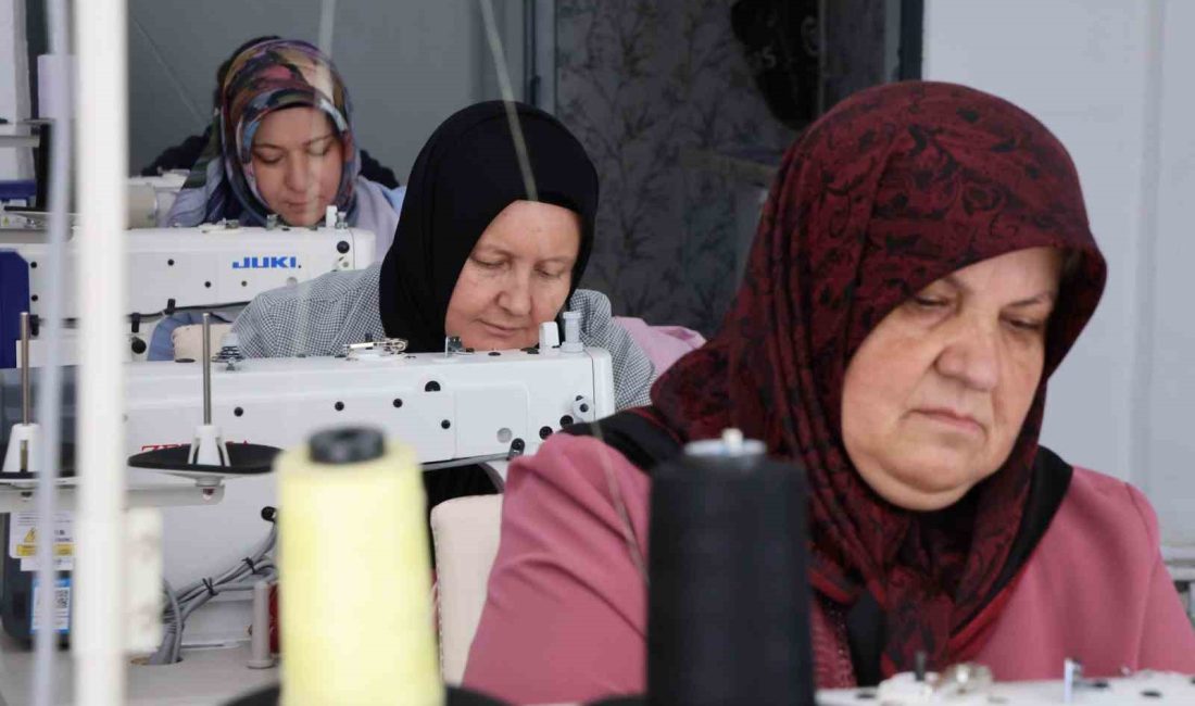 ESKİŞEHİR'DE KADIN GİRİŞİMCİLER TARAFINDAN OLUŞTURULAN KOOPERATİF SAYESİNDE EV HANIMLARI, HEM