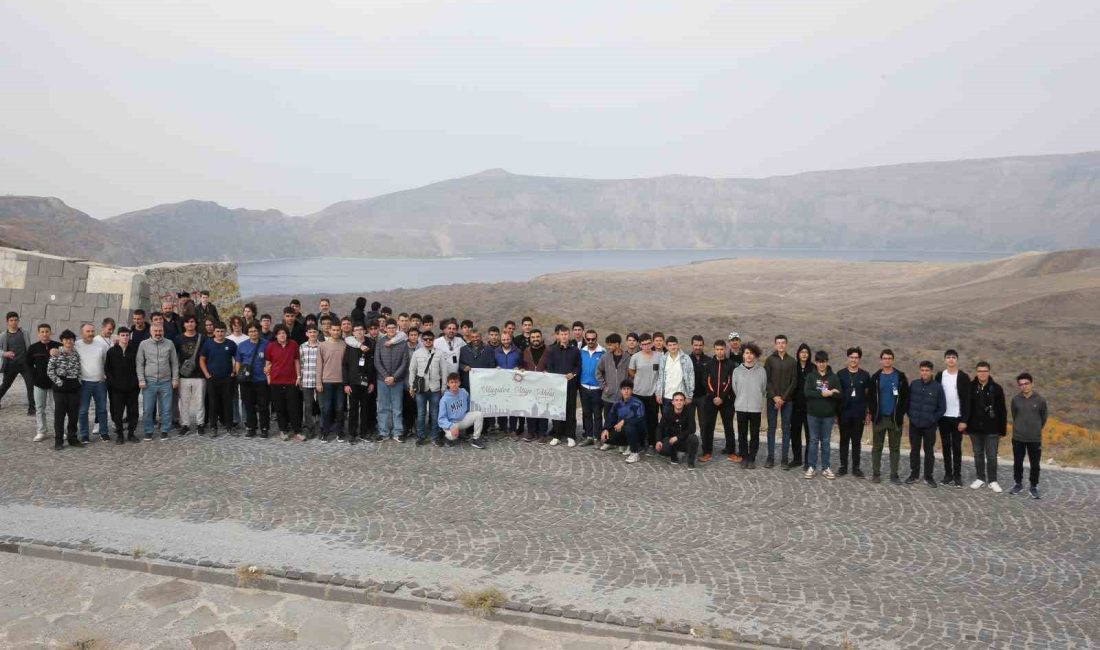 ESKİŞEHİR VE ÇEŞİTLİ İLLERDEKİ ÖĞRENCİLER MÂZİDEN ÂTİYE AHLAT PROGRAMI ÇERÇEVESİNDE