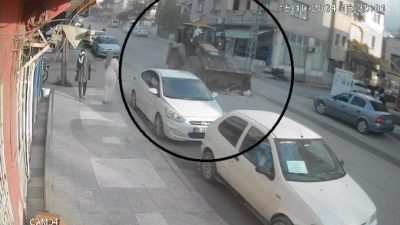 HATAY'DA FREN SİSTEMİNDE ARIZA OLUŞAN KEPÇE 7 ARACA ÇARPTI, KAZADA