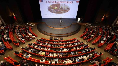 GAÜN’DE YENİ DÖNEM İÇİN ÖĞRENCİLERE KAPSAMLI TANITIM VE BİLGİLENDİRME