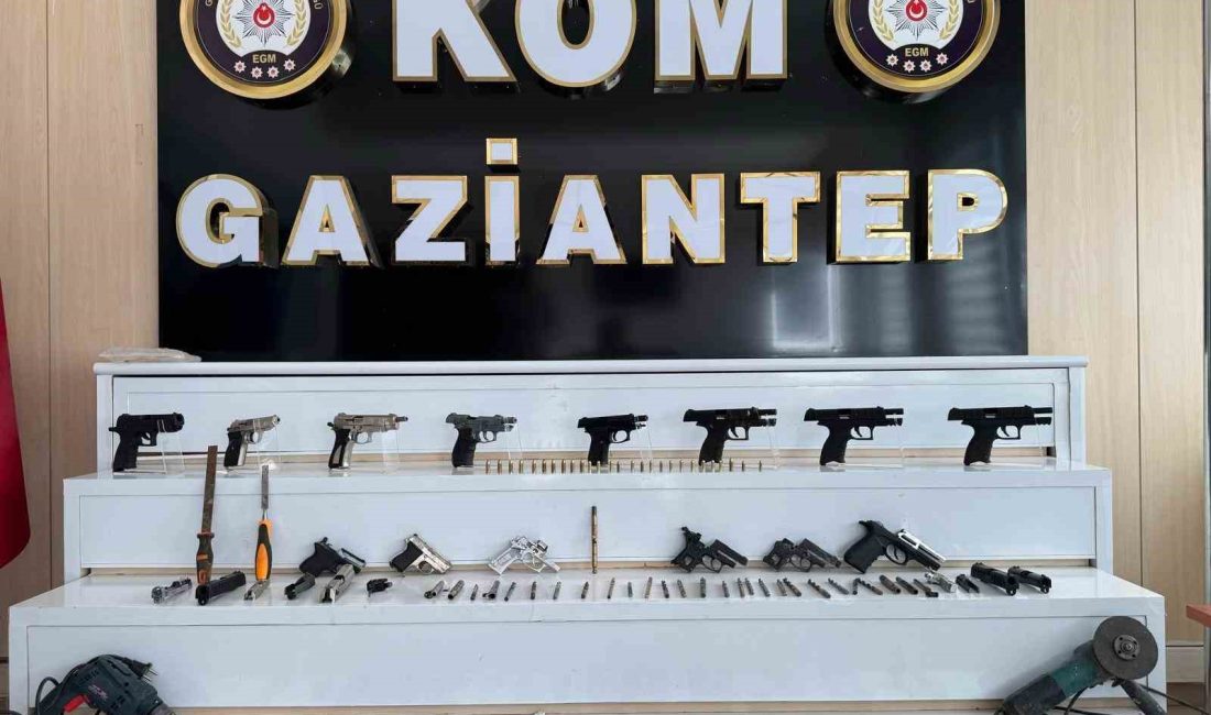GAZİANTEP'TE SİLAH KAÇAKÇILARINA YÖNELİK YAPILAN OPERASYONDA 14 TABANCA İLE 1
