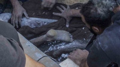 İSRAİL'İN GAZZE ŞERİDİ'NE YÖNELİK SALDIRILARINDA HAYATINI KAYBEDENLERİN SAYISI 42 BİN