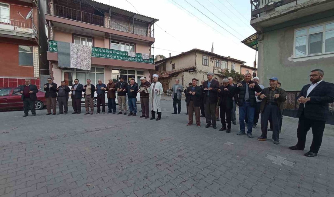GEDİZ ALTINKENT KÖYÜNDE SABAH NAMAZI BULUŞMASI VE YAĞMUR DUASI PROGRAMI